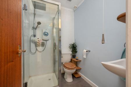 6 bedroom Detached house for sale in Windsor Road, Waltham On The Wolds