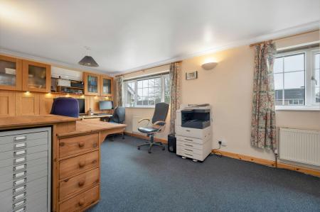 6 bedroom Detached house for sale in Windsor Road, Waltham On The Wolds