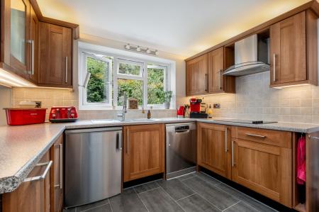 4 bedroom Detached house for sale in Wymondham Way, Melton Mowbray, LE13