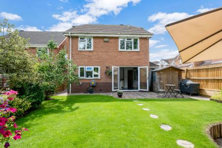 4 bedroom Detached house for sale in Wymondham Way, Melton Mowbray, LE13