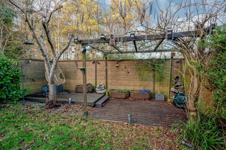 3 bedroom Semi-detached house for sale in Wymondham Way, Melton Mowbray, LE13