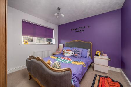 3 bedroom Semi-detached house for sale in Wymondham Way, Melton Mowbray, LE13