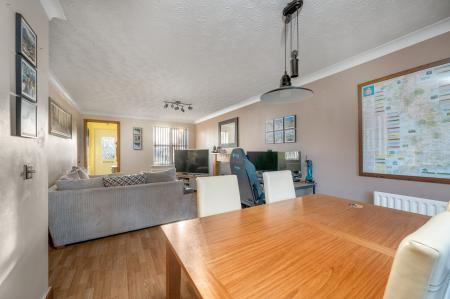 3 bedroom Semi-detached house for sale in Wymondham Way, Melton Mowbray, LE13