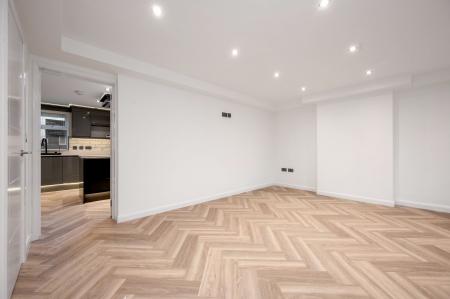 4 bedroom Detached house for sale in Waltham Rise, Melton Mowbray