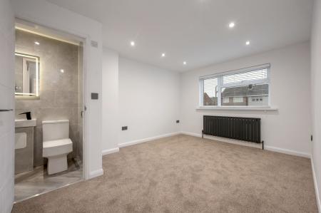 4 bedroom Detached house for sale in Waltham Rise, Melton Mowbray