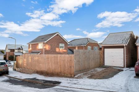 3 bedroom Detached house for sale in Chalmondley Drive, Melton Mowbray, LE13