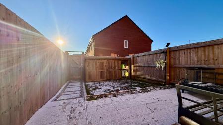 2 bedroom Terraced House for sale in Ford Close, Melton Mowbray, LE13