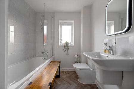 2 bedroom Terraced House for sale in Ford Close, Melton Mowbray, LE13