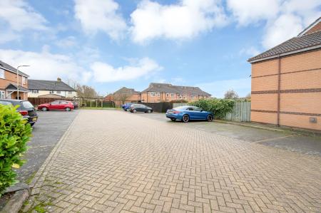 2 bedroom Terraced House for sale in Horse Field View, Melton Mowbray