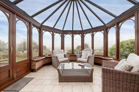 5 bedroom Detached house for sale in Spacious Village Home on The Close, Burton Lazars, LE14 2UX