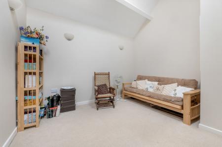 5 bedroom Detached house for sale in Spacious Village Home on The Close, Burton Lazars, LE14 2UX