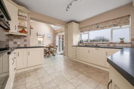 5 bedroom Detached house for sale in Spacious Village Home on The Close, Burton Lazars, LE14 2UX