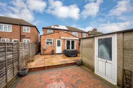 3 bedroom Semi-detached house for sale in Extended Home on Lake Terrace, Melton Mowbray, LE13 0BZ