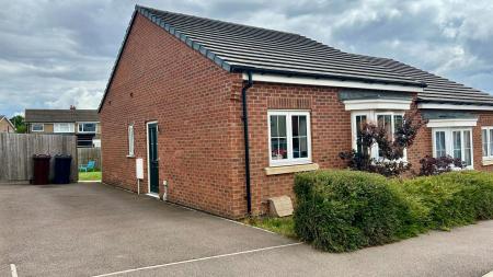 2 bedroom Semi-detached bungalow for sale in Leah Way, Asfordby