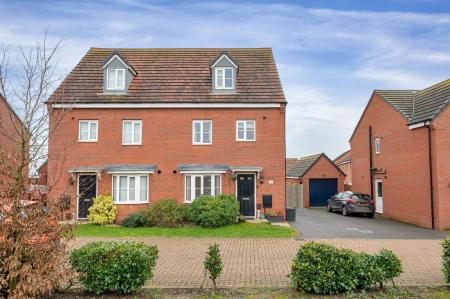 Delightful Family Home at Discovery Drive, Melton, LE13 1NJ