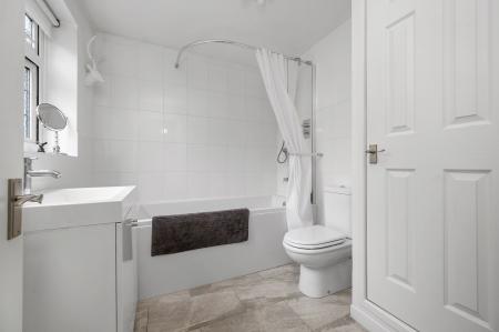 4 bedroom Detached house for sale in Melton Road, Waltham On The Wolds, LE14