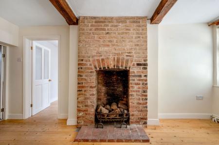 2 bedroom Character Property for sale in NO CHAIN IN ASFORDBY, Main Street LE14 3TS