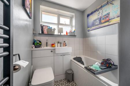 4 bedroom Detached house for sale in Wymondham Way, Melton Mowbray, LE13