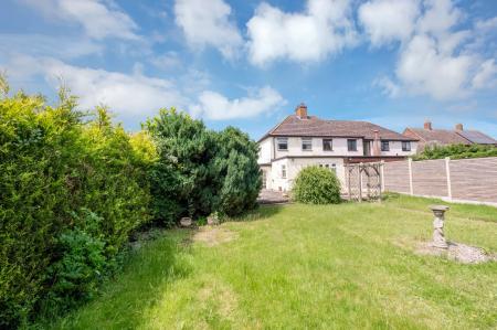 2 bedroom Semi-detached house for sale in Vicarage Lane, Eaton, NG32