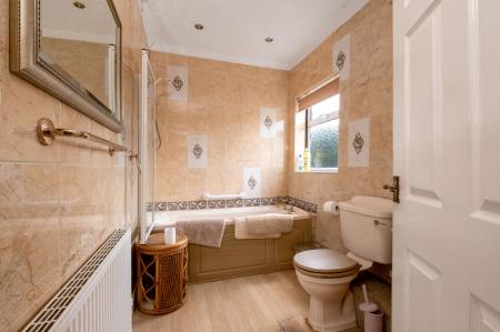 2 bedroom Semi-detached house for sale in Vicarage Lane, Eaton, NG32