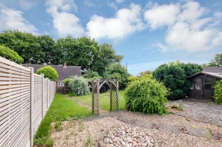 2 bedroom Semi-detached house for sale in Vicarage Lane, Eaton, NG32