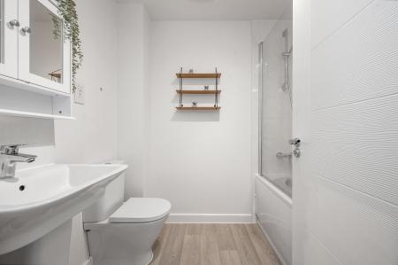 2 bedroom Terraced House for sale in Wynn Drive, Melton Mowbray, LE13