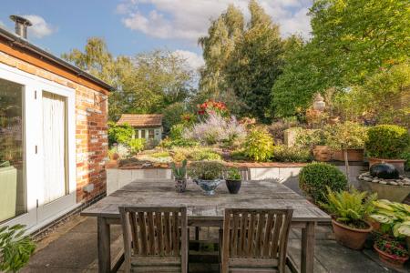 2 bedroom Character Property for sale in Main Street, Holwell, LE14