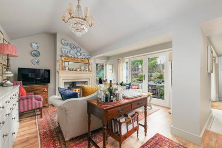 2 bedroom Character Property for sale in Main Street, Holwell, LE14