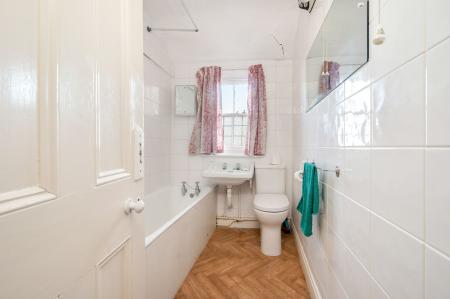 4 bedroom Semi-detached house for sale in Craven Street, Melton Mowbray, LE13