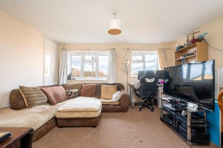 1 bedroom Apartment for sale in Blakeney Crescent, Melton Mowbray, LE13