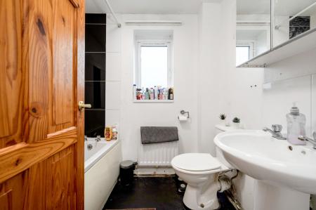 2 bedroom Semi-detached house for sale in Duke Street, Melton Mowbray