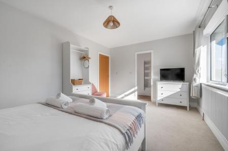 4 bedroom Detached house to let in Beechwood Avenue, Melton Mowbray, LE13