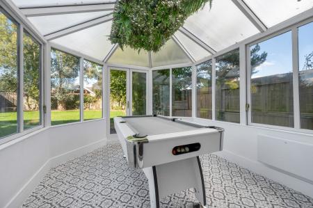 4 bedroom Detached house to let in Beechwood Avenue, Melton Mowbray, LE13