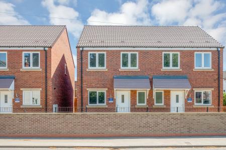 Charles Dyer Close, Melton Mowbray, LE13