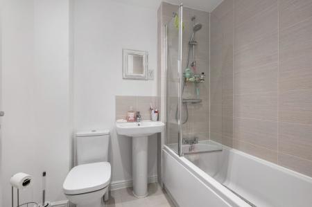 2 bedroom Terraced House for sale in Egret Court, Melton Mowbray, LE13