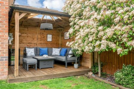 4 bedroom Detached house for sale in Wordsworth Court, Melton Mowbray, LE13