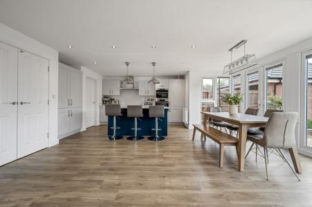 4 bedroom Detached house for sale in Wordsworth Court, Melton Mowbray, LE13