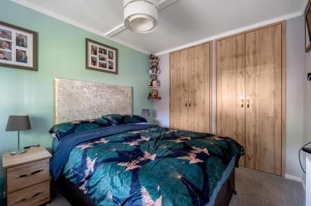 2 bedroom Park home for sale in Lake Terrace, Melton Mowbray, LE13