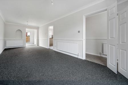 4 bedroom Detached house to let in Orchard Way, Syston, LE7
