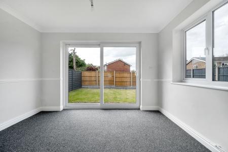 4 bedroom Detached house to let in Orchard Way, Syston, LE7