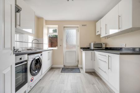 3 bedroom House to let in Sherwood Drive, Melton Mowbray, LE13