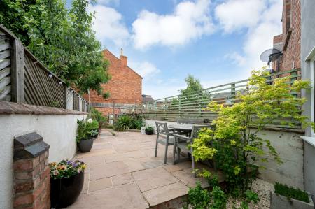 3 bedroom Terraced House for sale in Stafford Avenue, Melton Mowbray, LE13
