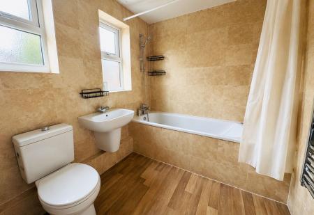 3 bedroom Semi-detached house for sale in Stafford Avenue, Melton Mowbray