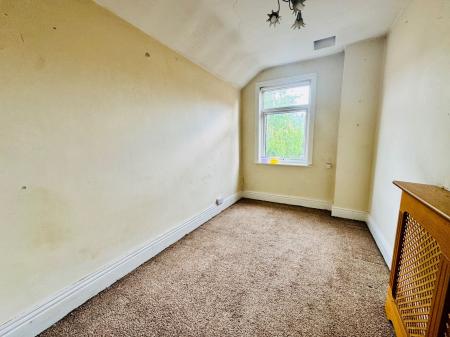 3 bedroom Semi-detached house for sale in Stafford Avenue, Melton Mowbray