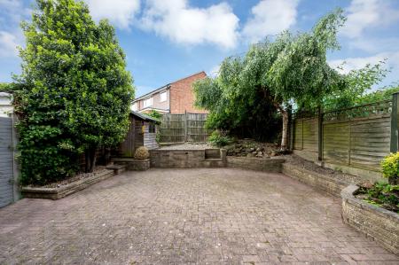 3 bedroom Semi-detached house to let in Brentingby Close, Melton Mowbray, LE13