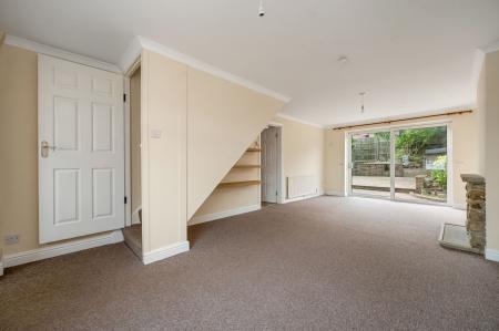 3 bedroom Semi-detached house to let in Brentingby Close, Melton Mowbray, LE13