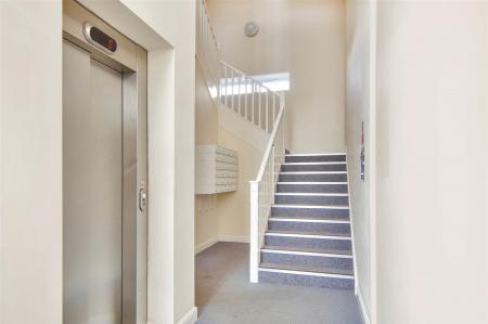 1 bedroom Flat to let in Windsor Street, Windsor House Windsor Street, LE13
