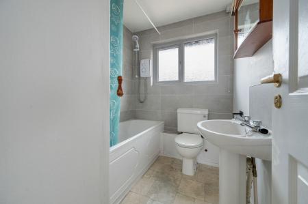 2 bedroom Semi-detached house to let in Home Pastures, Hose, LE14