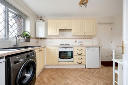 3 bedroom Semi-detached house to let in Marigold Crescent, Melton Mowbray, LE13