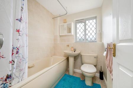 3 bedroom Semi-detached house to let in Marigold Crescent, Melton Mowbray, LE13